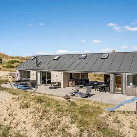 Holiday home 4 Bedroom Lovely In Hvide Sande