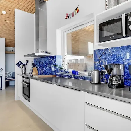 4 Bedroom Lovely In Hvide Sande