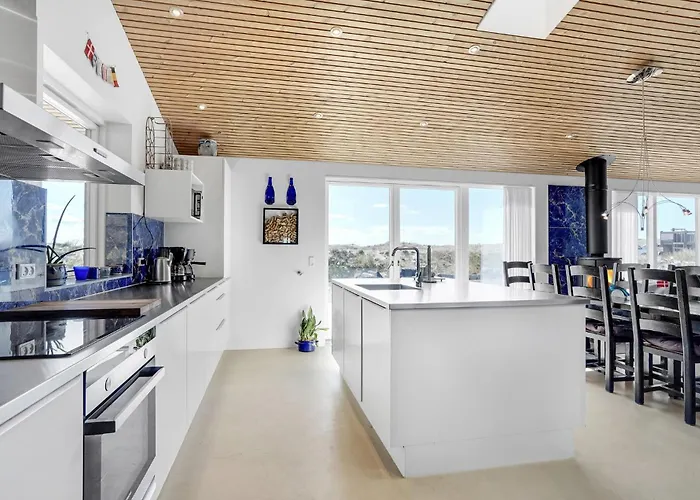 4 Bedroom Lovely In Hvide Sande * Havrvig