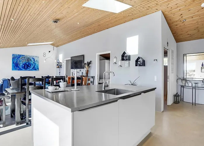 Дом отдыха 4 Bedroom Lovely In Hvide Sande Havrvig